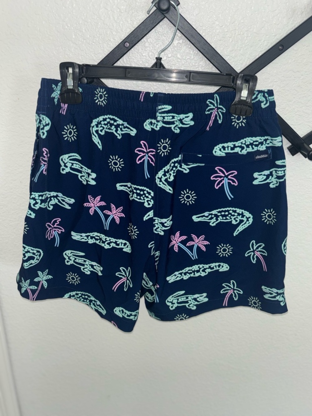 Chubbies Neon Glades Swim Trunks Navy Alligator Palms 5.5 Inseam M - Picture 6 of 6